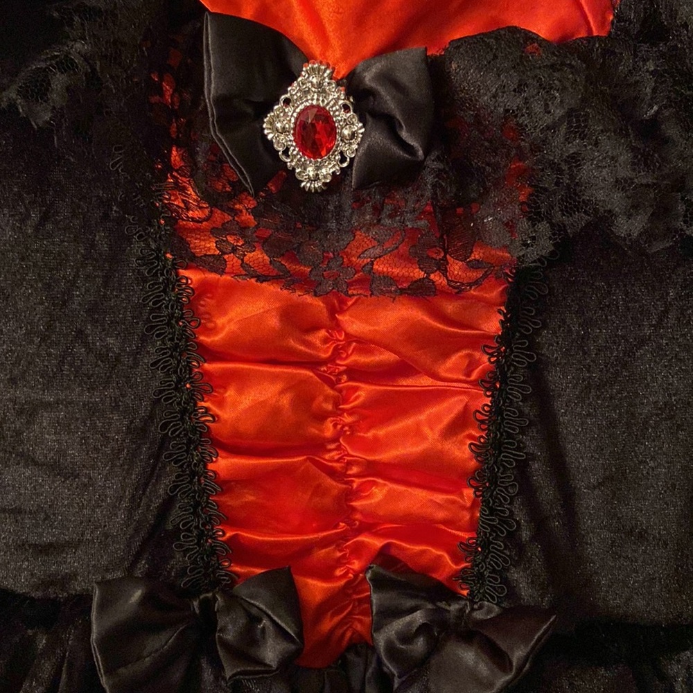 Vampiress Girls Halloween Costume - Picture 4 of 12